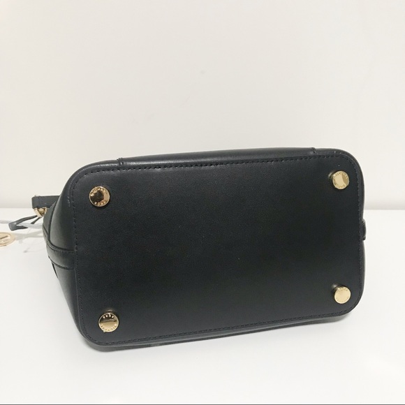 Michael Kors Trista Bucket Bag Black - Picture 5 of 6